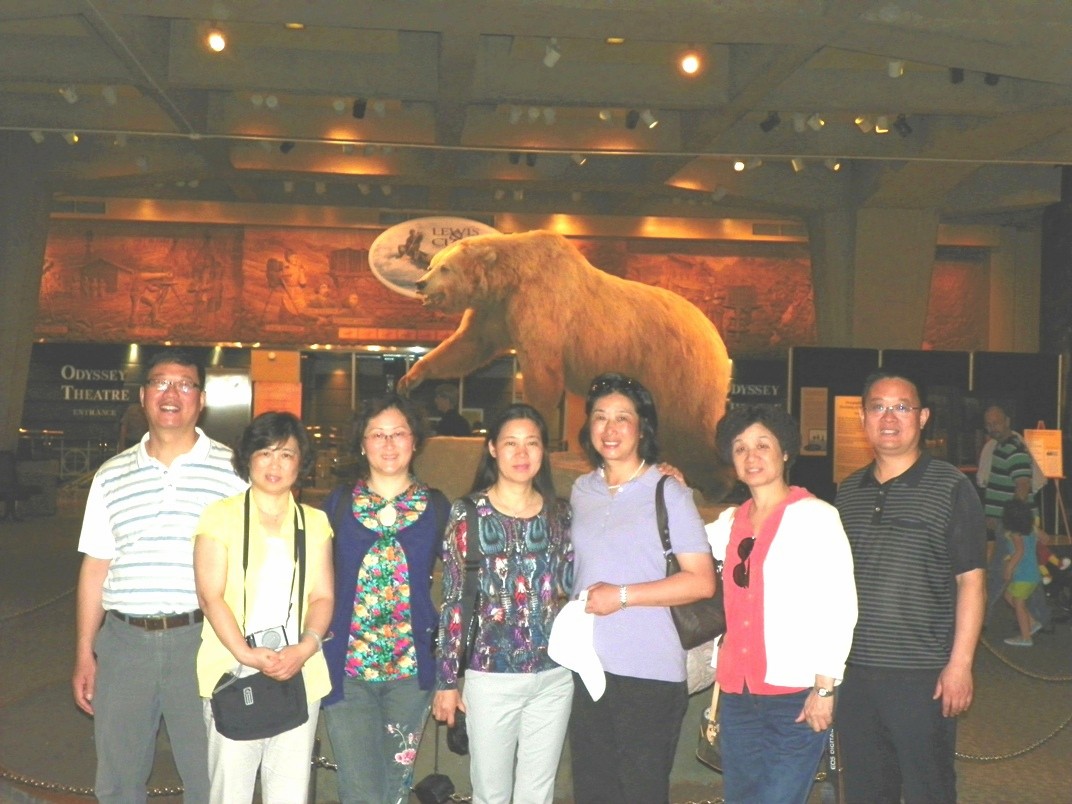 2011 Chinese Educators at the Museum of Westward Expansion