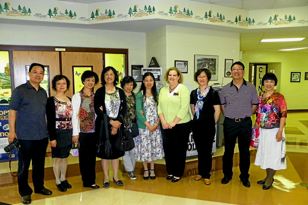 2011 Chinese Educators in the Classroom
